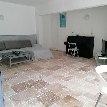 Charmant Rez De Villa Climatise Renove, 90M2 Avec Parking Cassis Exterior foto
