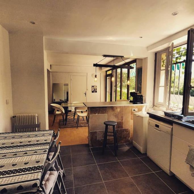Charmant Rez De Villa Climatise Renove, 90M2 Avec Parking Cassis Exterior foto